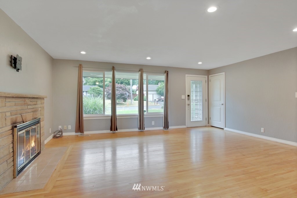 4312 Robin Road West University Place, WA 98466 - Photo 7 of 24 Gallery Image 7