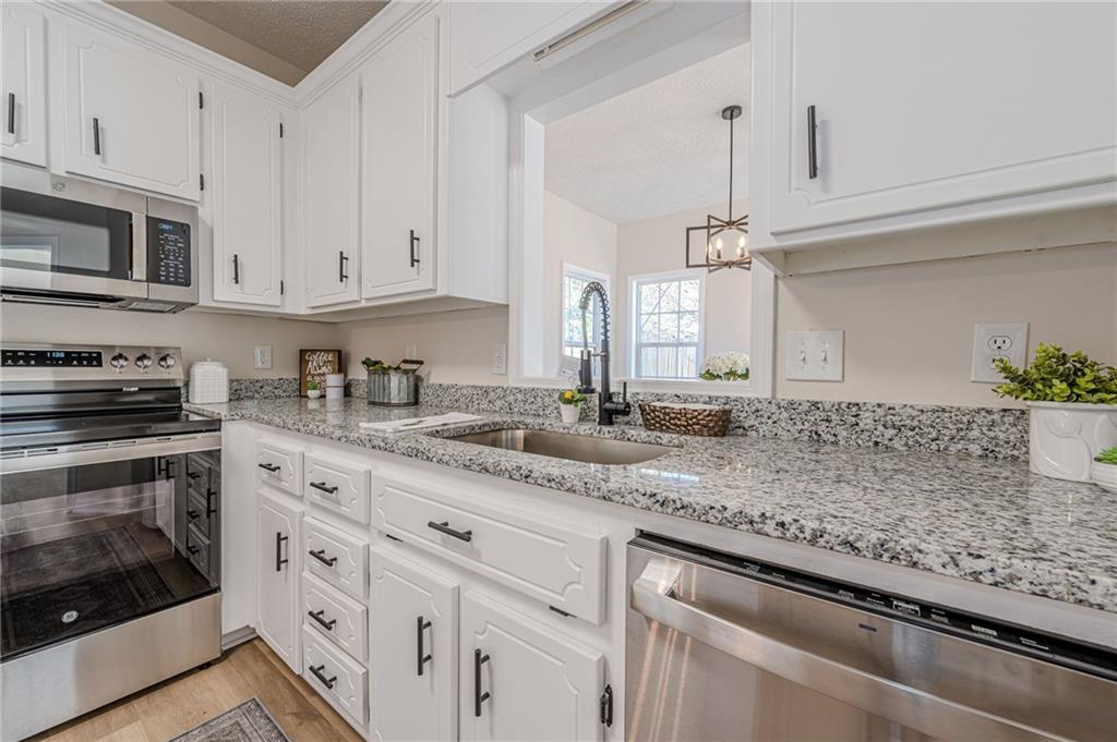 704 Jay Street Canton, GA 30115 - Photo 13 of 40