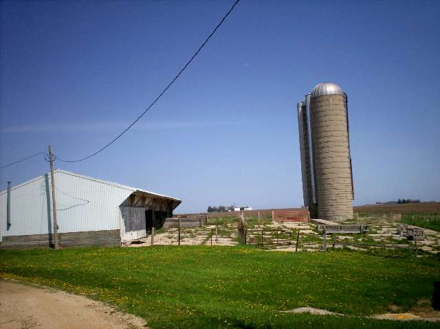 4541 North Tiger Whip Road Lena, IL 61048 - Photo 8 of 9 Gallery Image 8