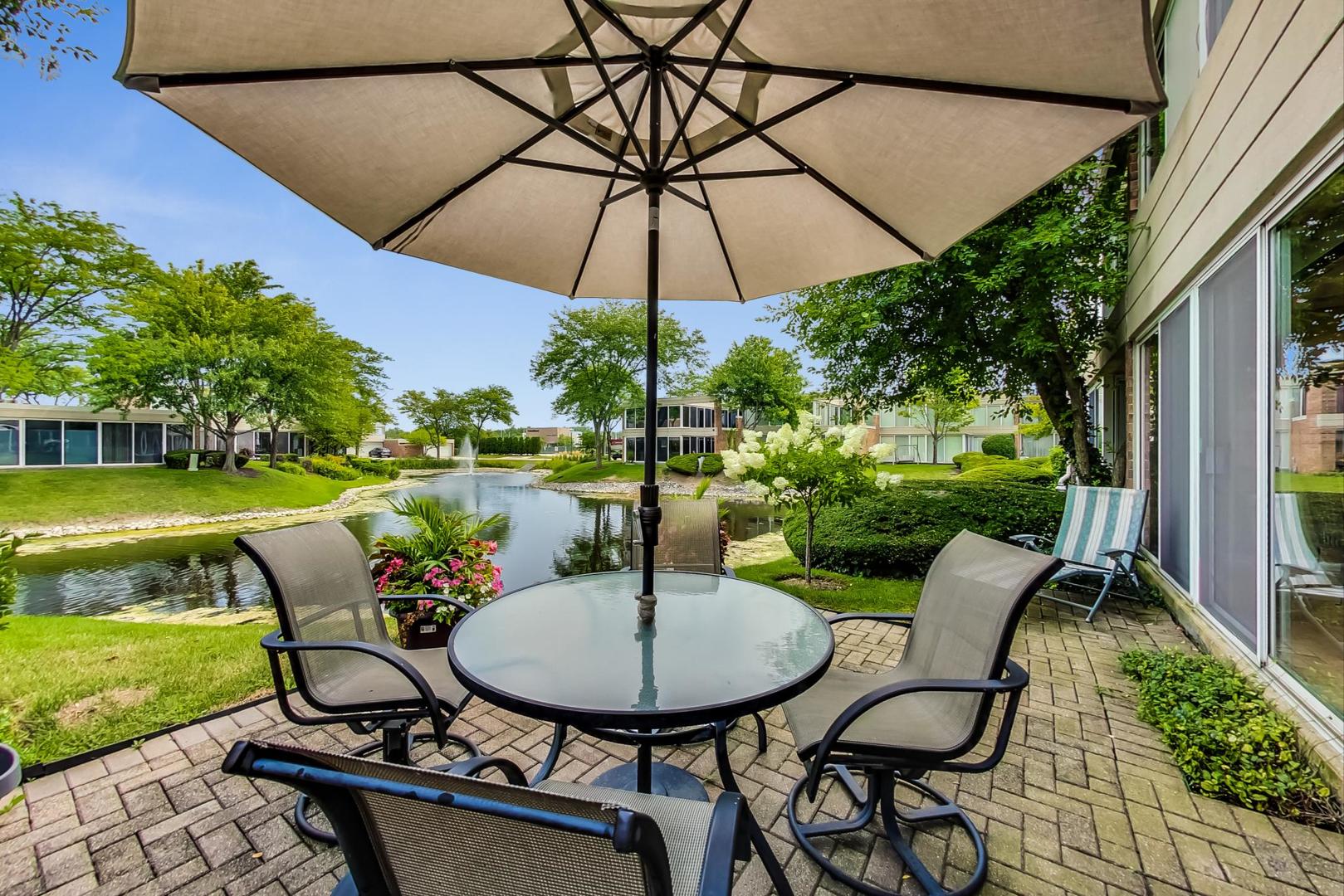 1736 Seton Road Northbrook, IL 60062 - Photo 3 of 35