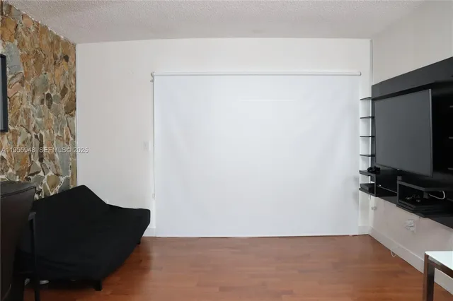 $1,950 | 7801 Northeast 4th Court, Unit 512, Miami, FL 33138