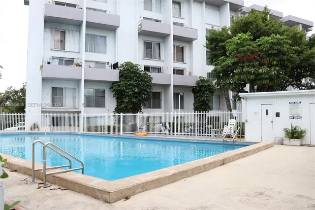 $1,950 | 7801 Northeast 4th Court, Unit 512, Miami, FL 33138