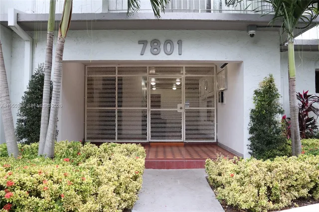 $1,950 | 7801 Northeast 4th Court, Unit 512, Miami, FL 33138