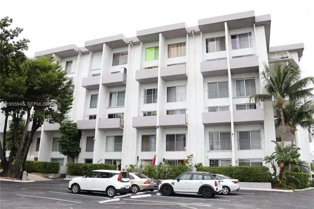 $1,950 | 7801 Northeast 4th Court, Unit 512, Miami, FL 33138