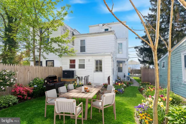 $367,000 | 233 Ellis Street, Burlington, NJ 08016