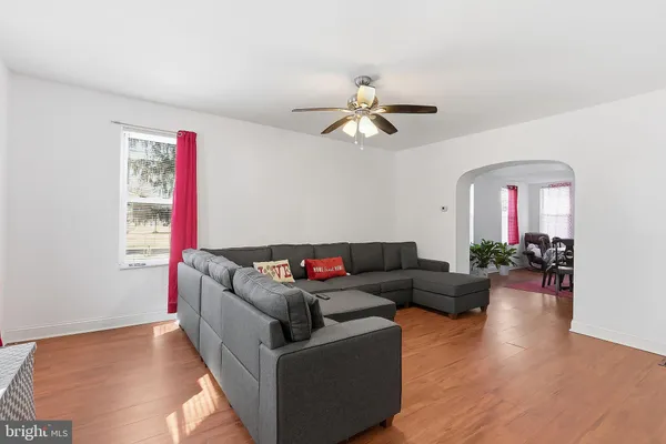 $367,000 | 233 Ellis Street, Burlington, NJ 08016