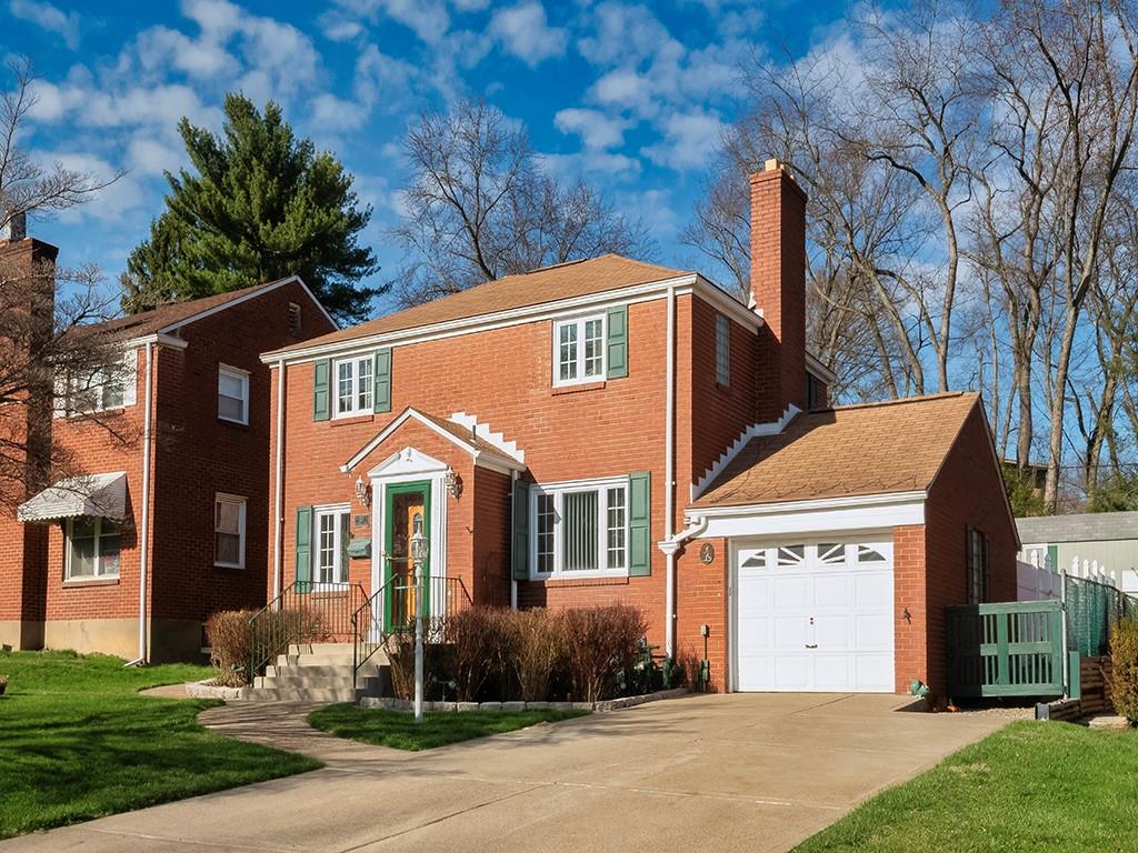 front view of house with a yard