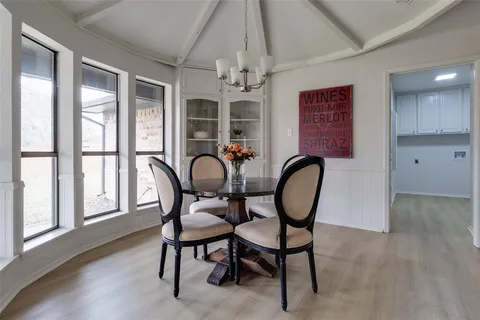 $367,500 | 909 Highland Drive, Cleburne, TX 76033