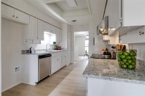 $367,500 | 909 Highland Drive, Cleburne, TX 76033