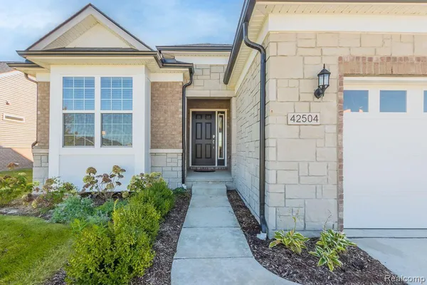 $480,000 | 42504 Arbor Drive, Clinton Township, MI 48038