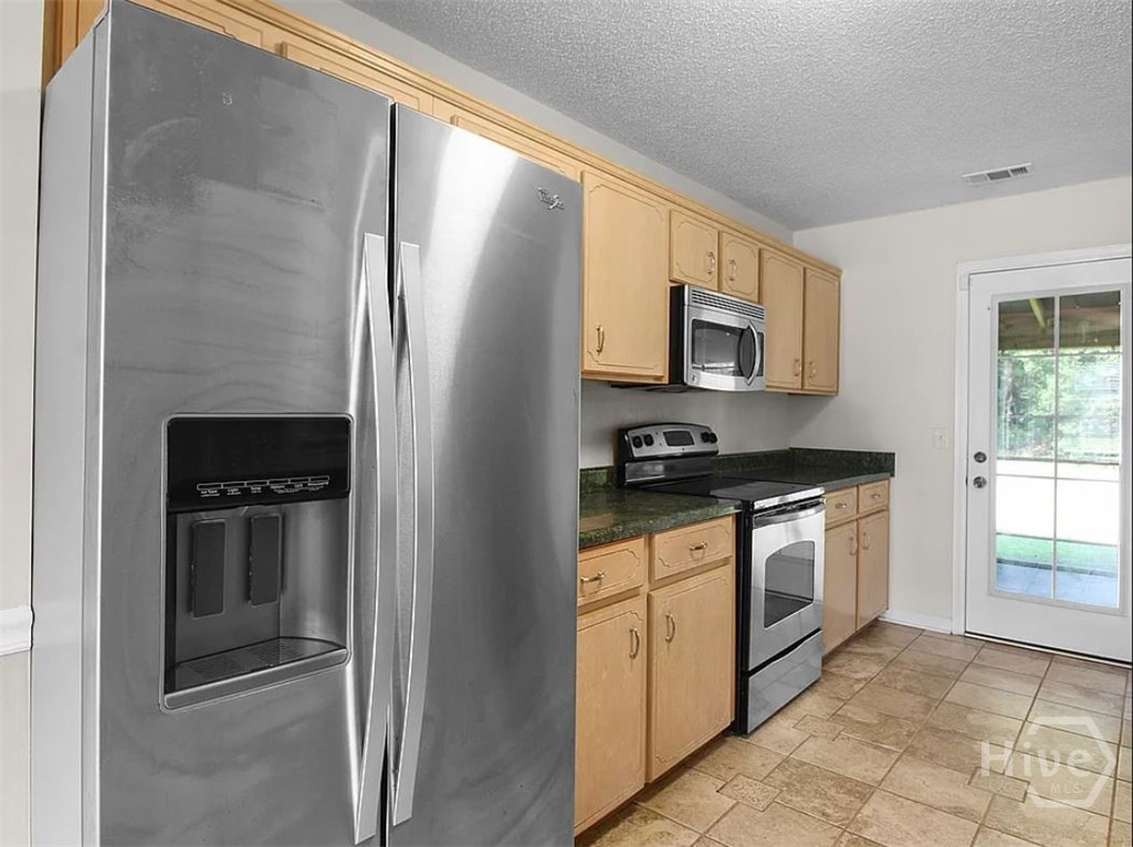 1341 Ryans Way Pooler, GA 31322 - Photo 8 of 27