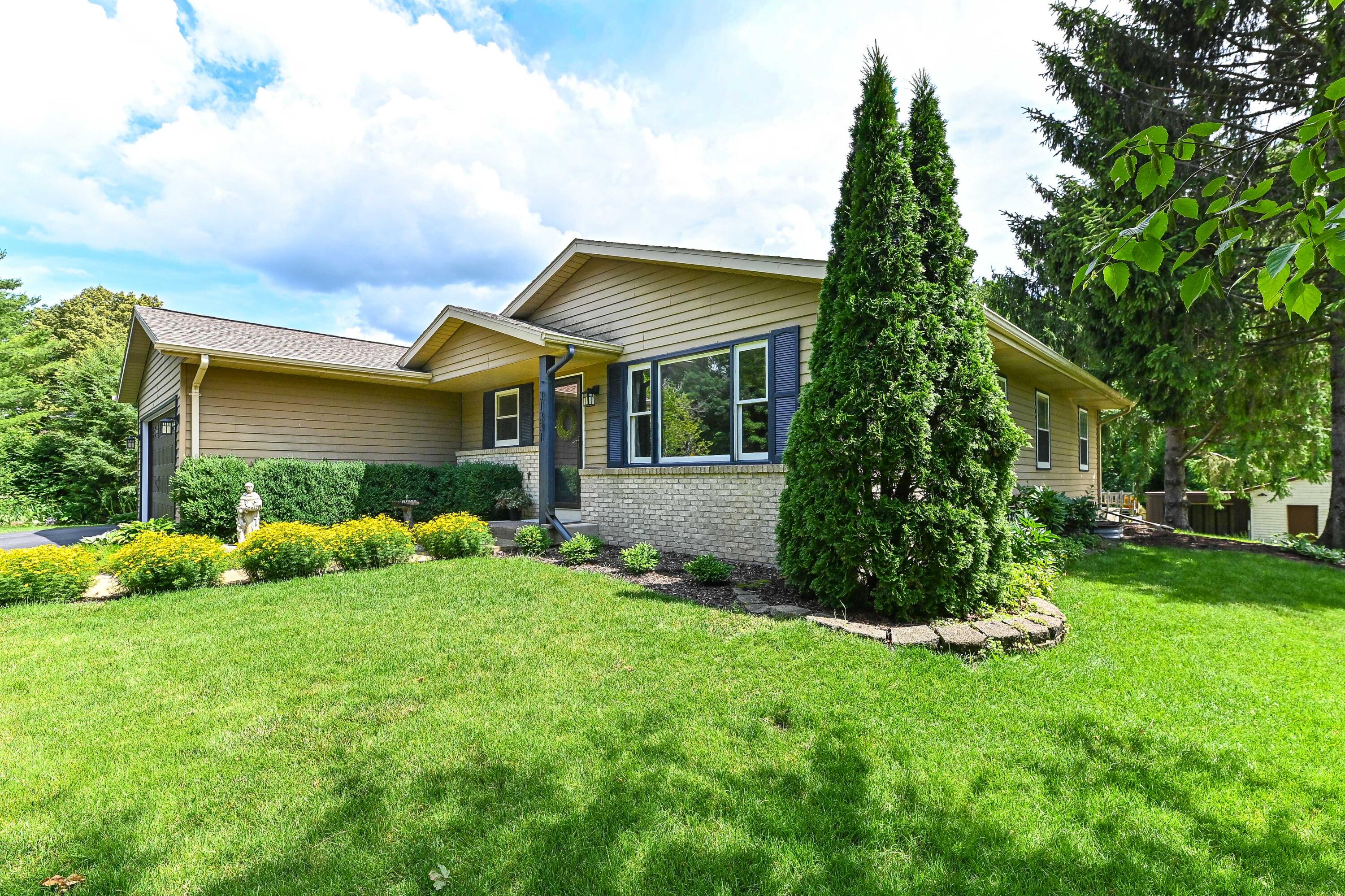 31331 Lake Street Burlington, WI 53105 - Photo 2 of 44 Lake St-3 - Copy
