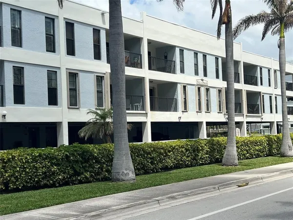 $3,100 | 445 Southeast 21st Avenue, Unit 201, Deerfield Beach, FL 33441