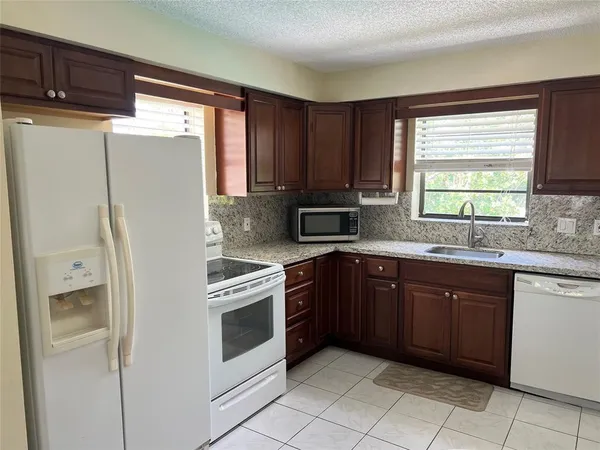 $3,100 | 445 Southeast 21st Avenue, Unit 201, Deerfield Beach, FL 33441