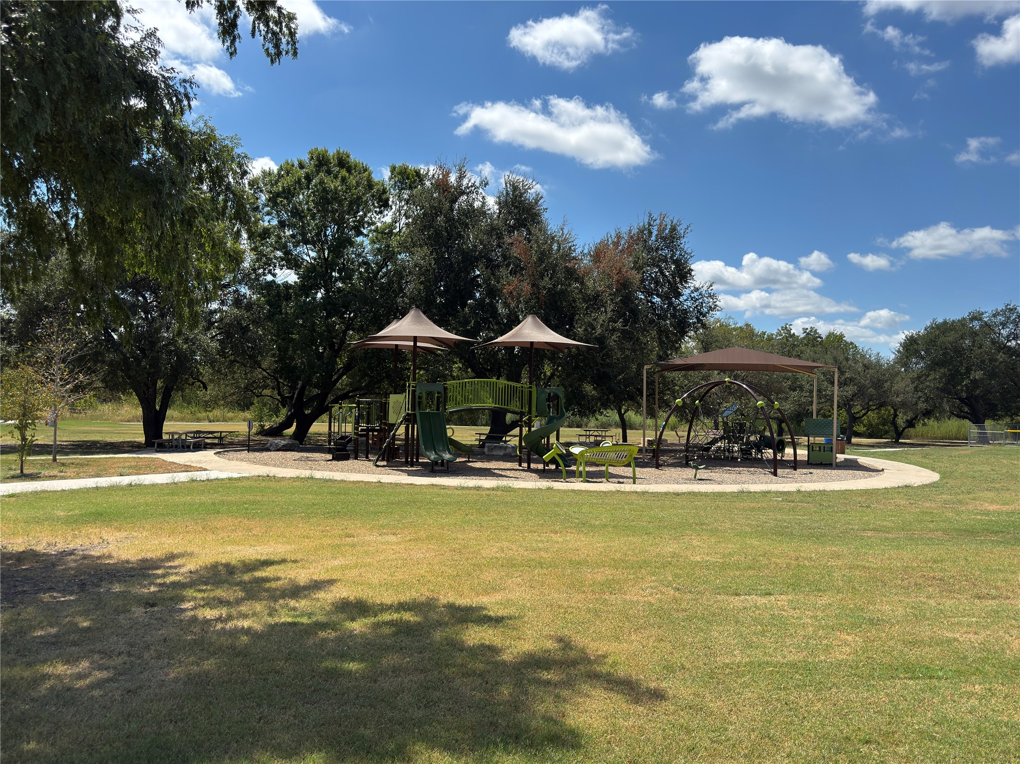 400 West Odell Street Austin, TX 78752 - Photo 7 of 8 Darling park with walking trails - 2 blocks away!