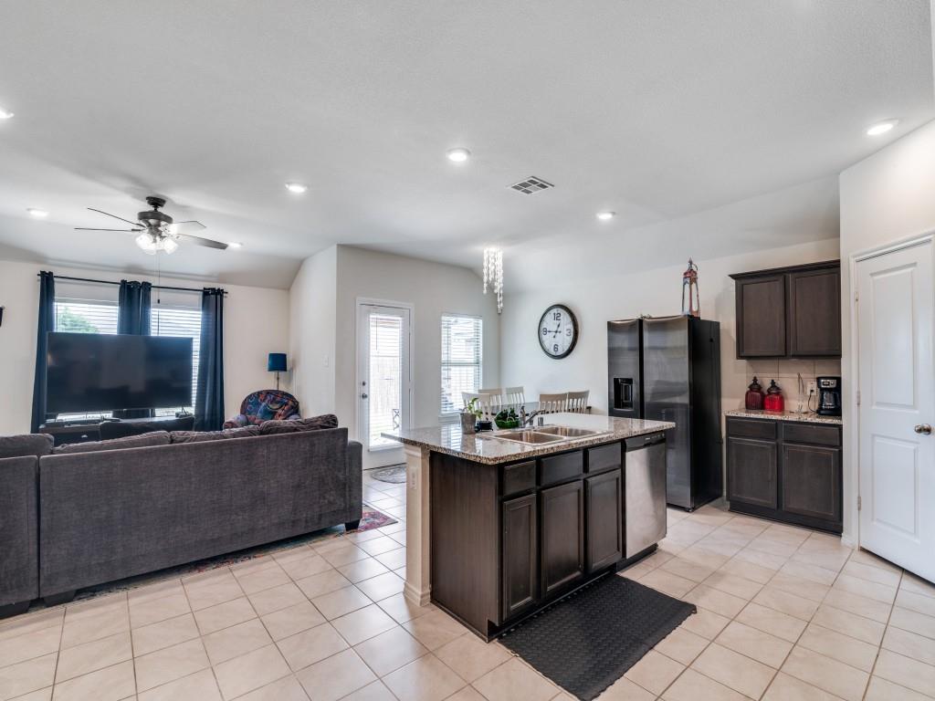 2431 Rosharon Drive Forney, TX 75126 - Photo 8 of 25