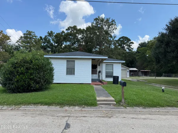 $60,000 | 413 West Jefferson Street, Ville Platte, LA 70586