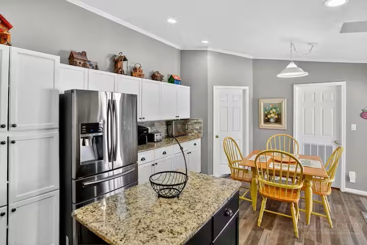 701 Charter Hills Road Beech Mountain, NC 28604 - Photo 5 of 33