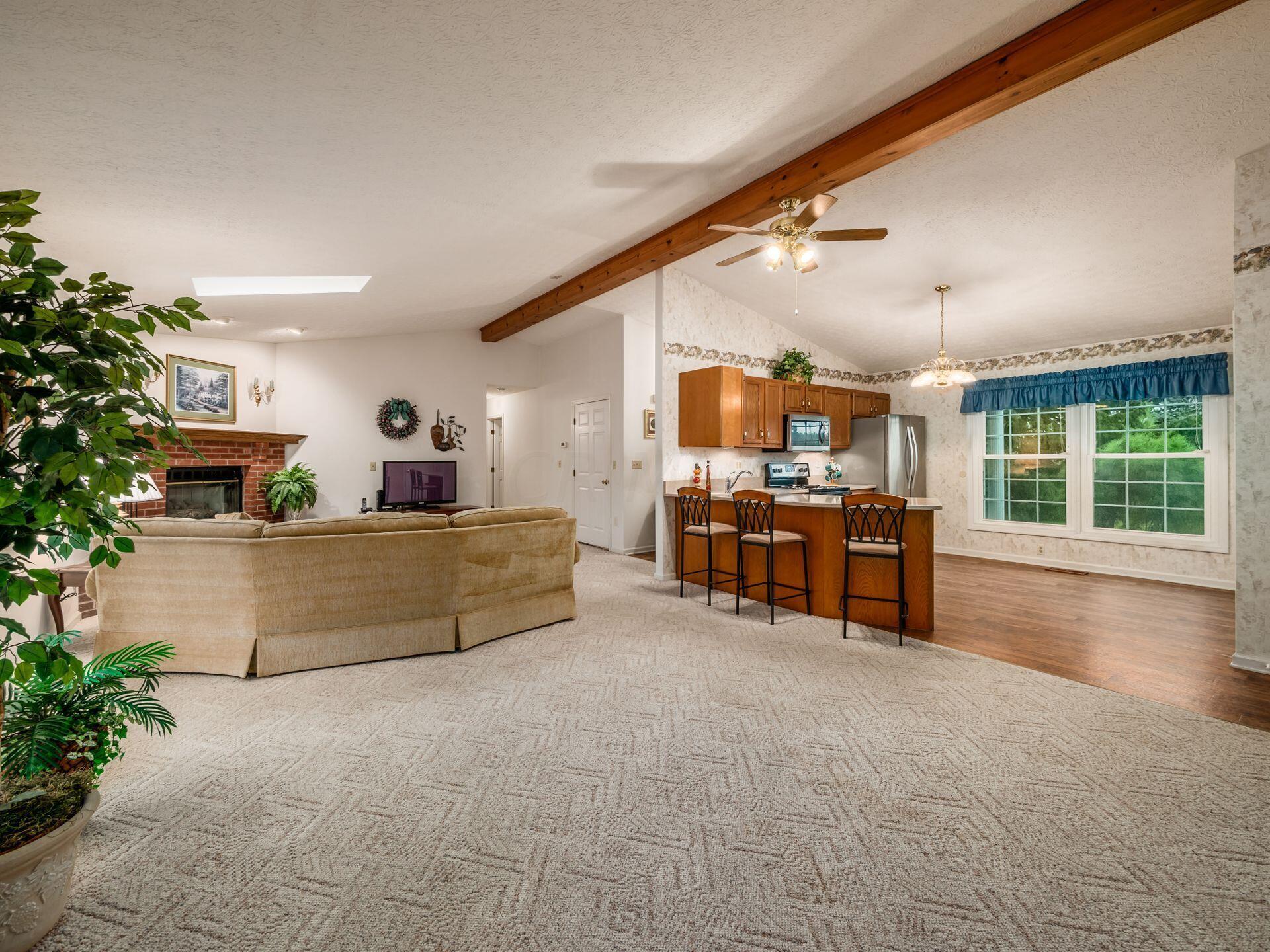 6681 Refugee Road Pickerington, OH 43147 - Photo 11 of 30 Dining Room 3