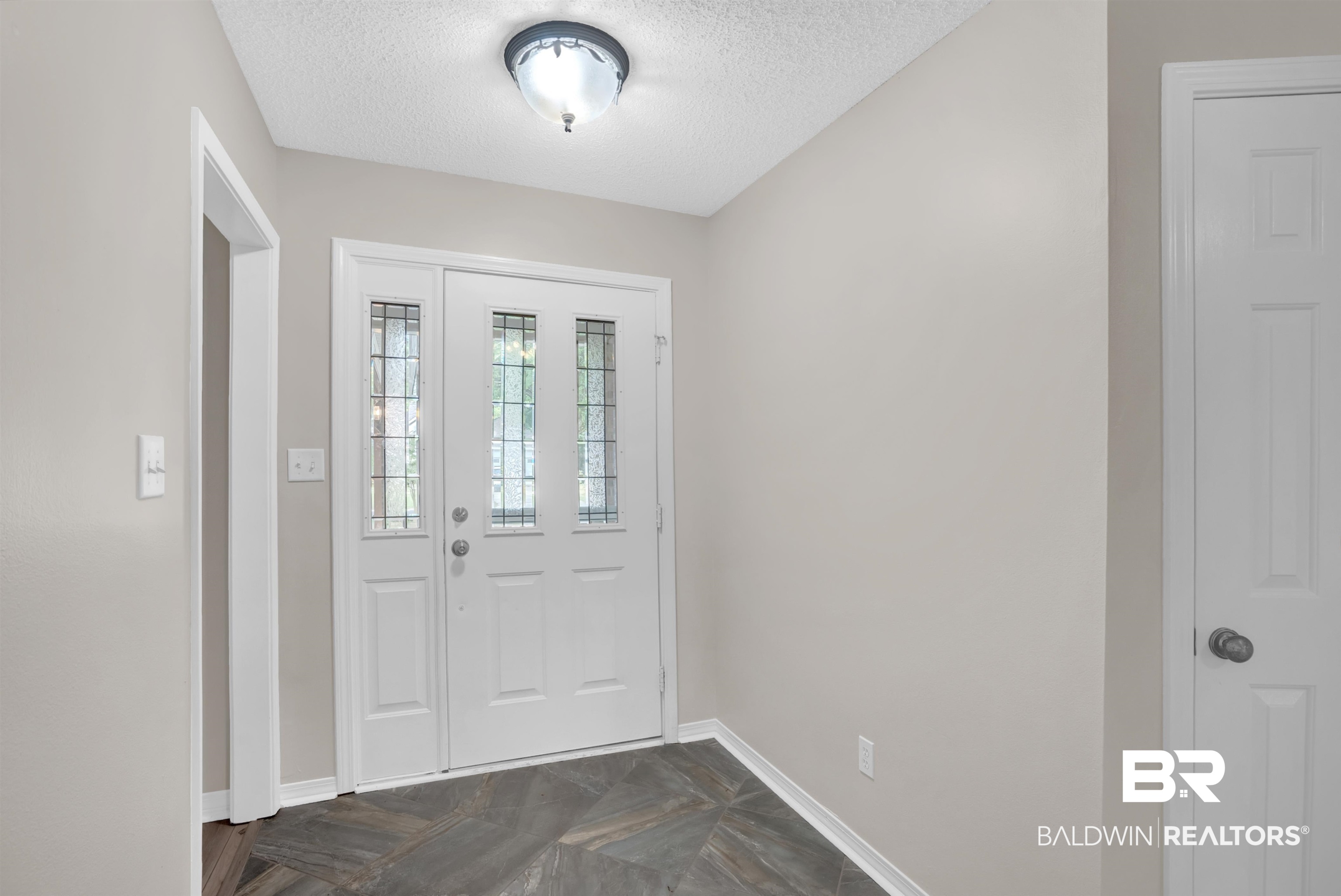 19741 Hunters Loop Fairhope, AL 36532 - Photo 7 of 42 Entrance Foyer