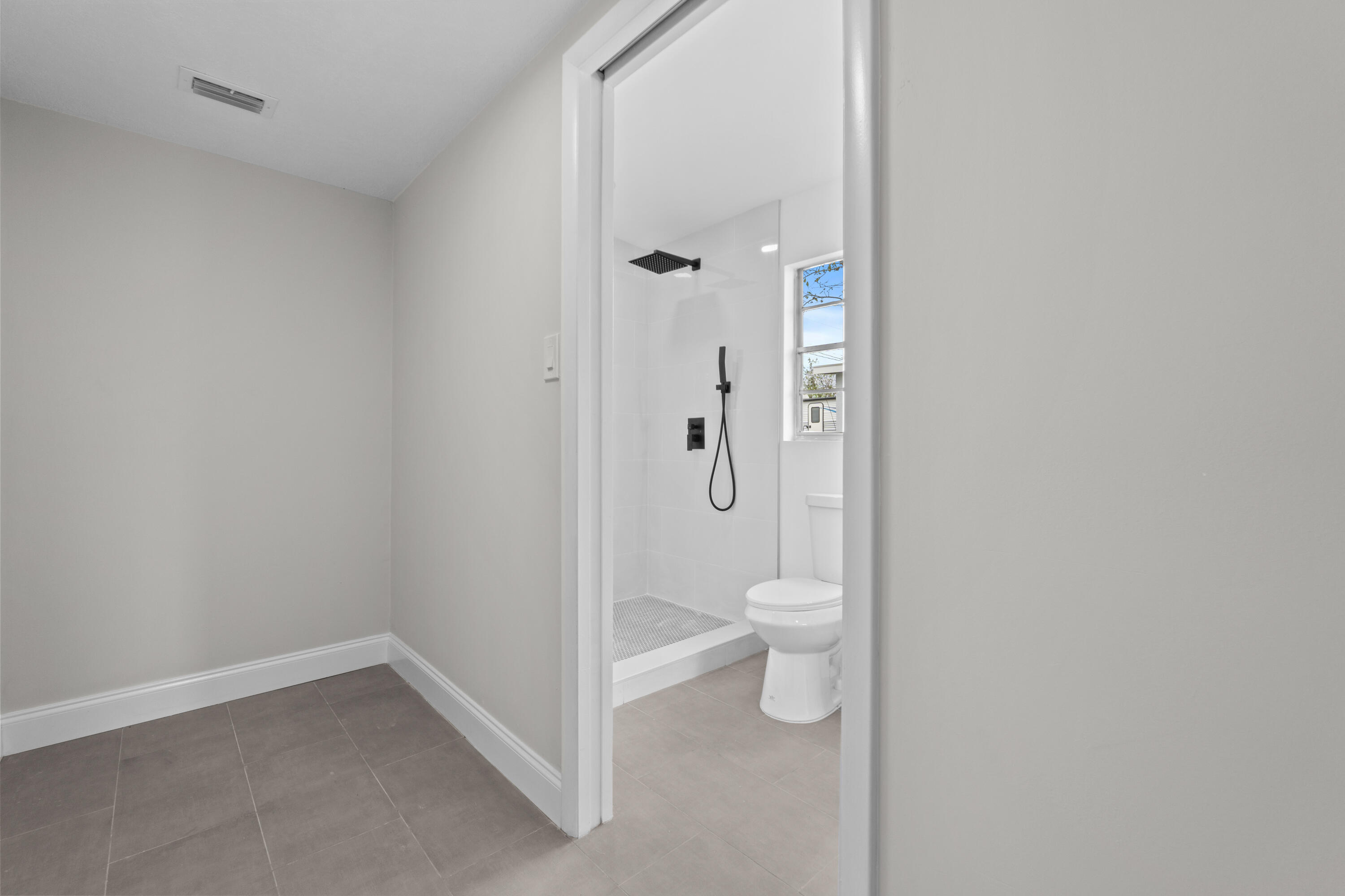 2415 Lewis Road West Palm Beach, FL 33415 - Photo 19 of 27 DSC03318