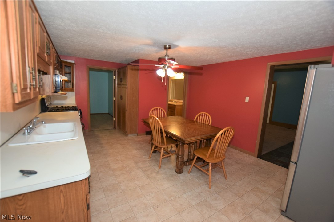 6715 Chestnut Street Sterling, OH 44276 - Photo 8 of 27