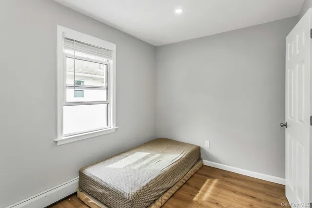 $5,000 | 4 West 11th Street, Huntington Station, NY 11746