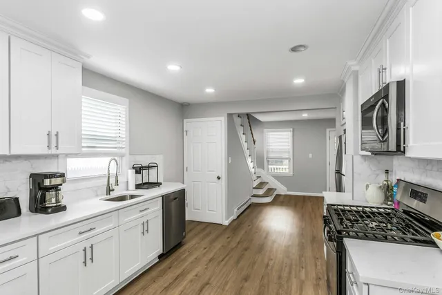 $5,000 | 4 West 11th Street, Huntington Station, NY 11746