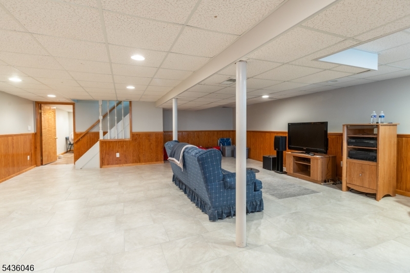 280 Farmer Road Bridgewater, NJ 08807 - Photo 21 of 27