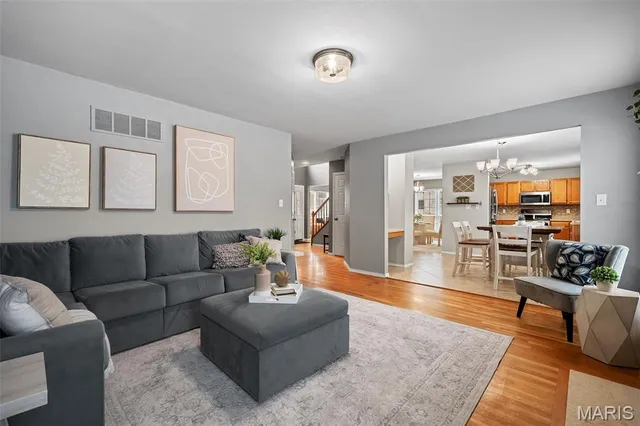 $374,900 | 200 Westwind Estates Court, Valley Park, MO 63088