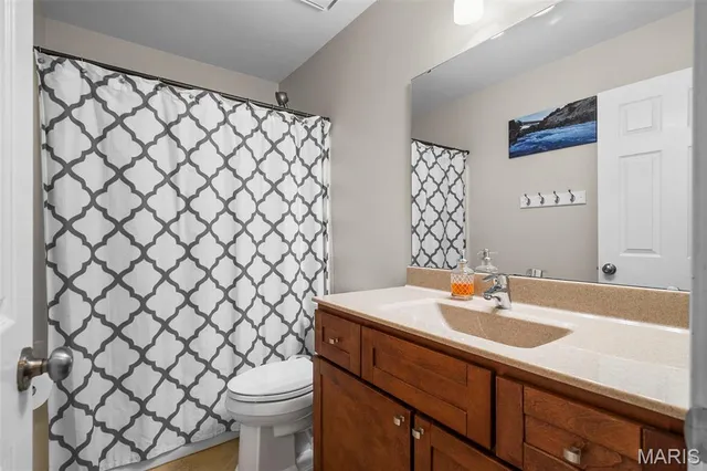 $374,900 | 200 Westwind Estates Court, Valley Park, MO 63088