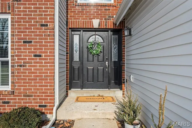 $374,900 | 200 Westwind Estates Court, Valley Park, MO 63088