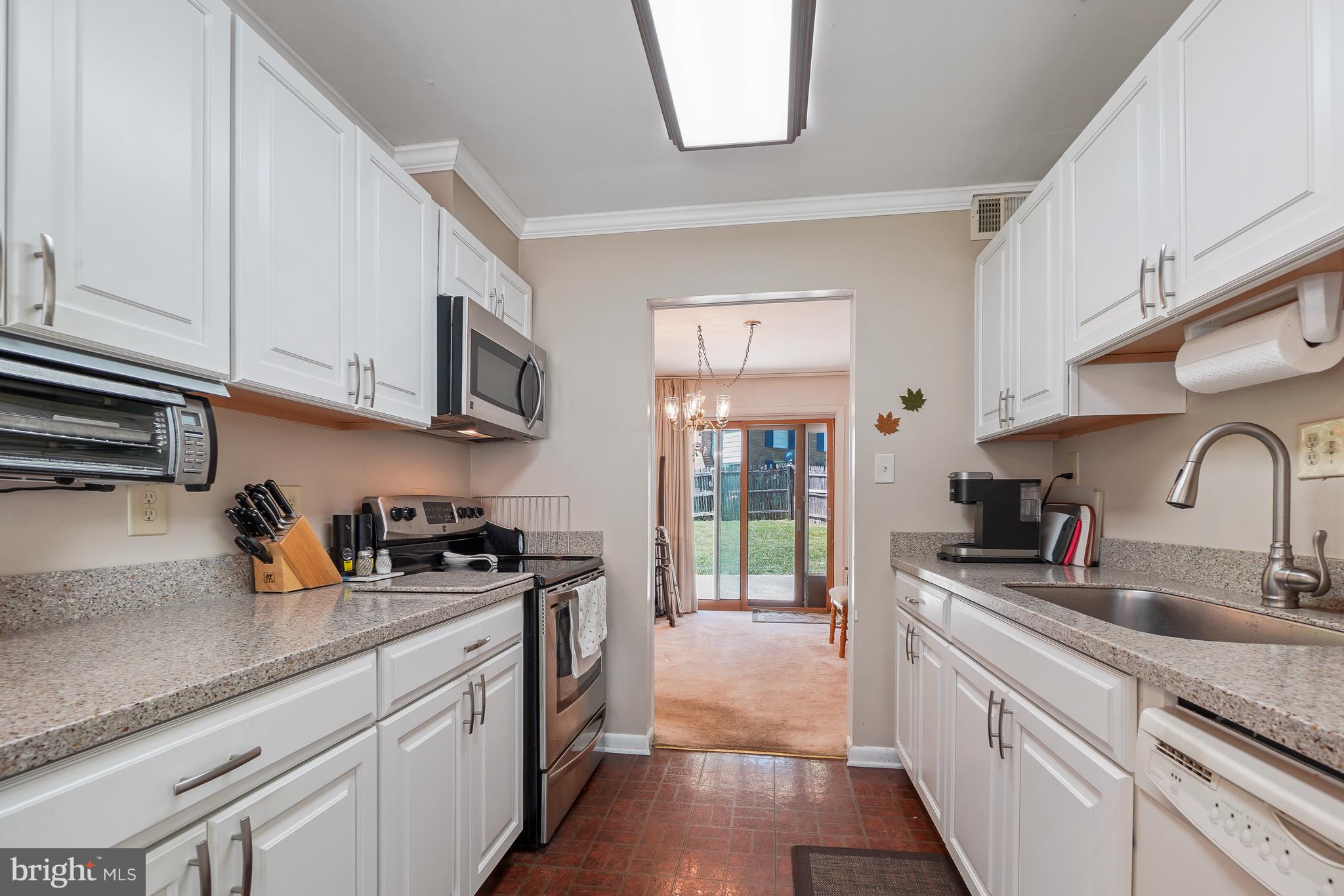 16011 Jerald Road Laurel, MD 20707 - Photo 8 of 48 Kitchen