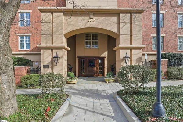 $955,000 | 400 North Main Street, Unit 301, Greenville, SC 29601