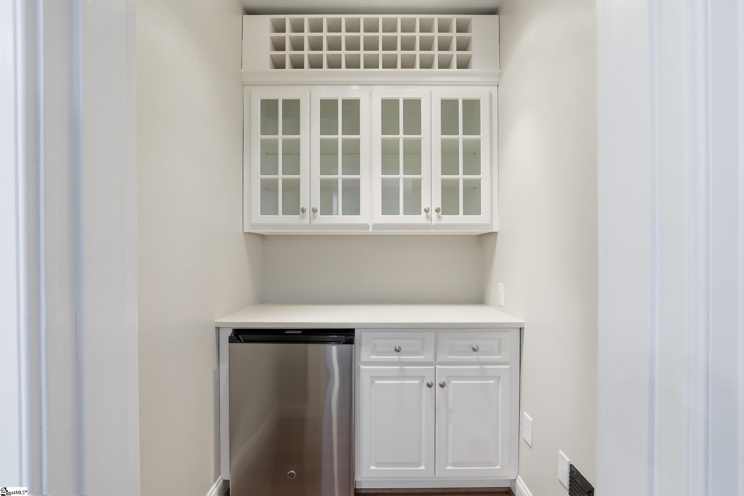 400 North Main Street, Unit 301 Greenville, SC 29601 - Photo 14 of 29