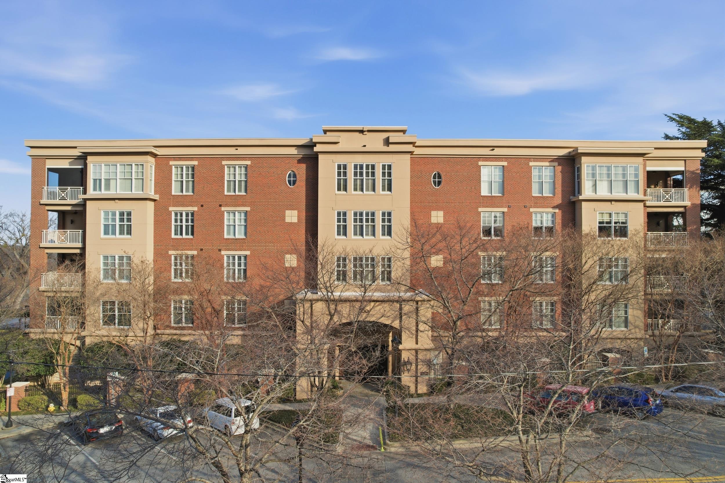 400 North Main Street, Unit 301 Greenville, SC 29601 - Photo 2 of 29