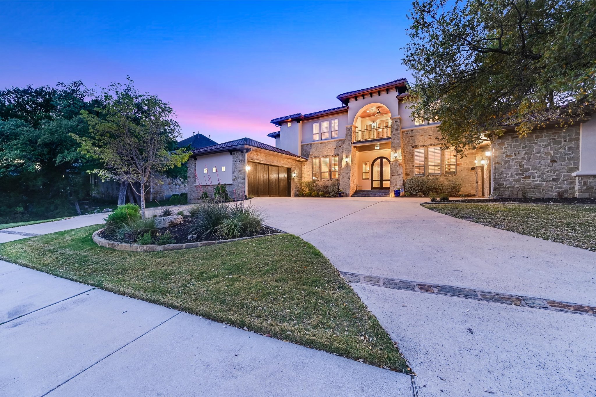 3804 Pappys Way Austin, TX 78730 - Photo 3 of 40 Front
