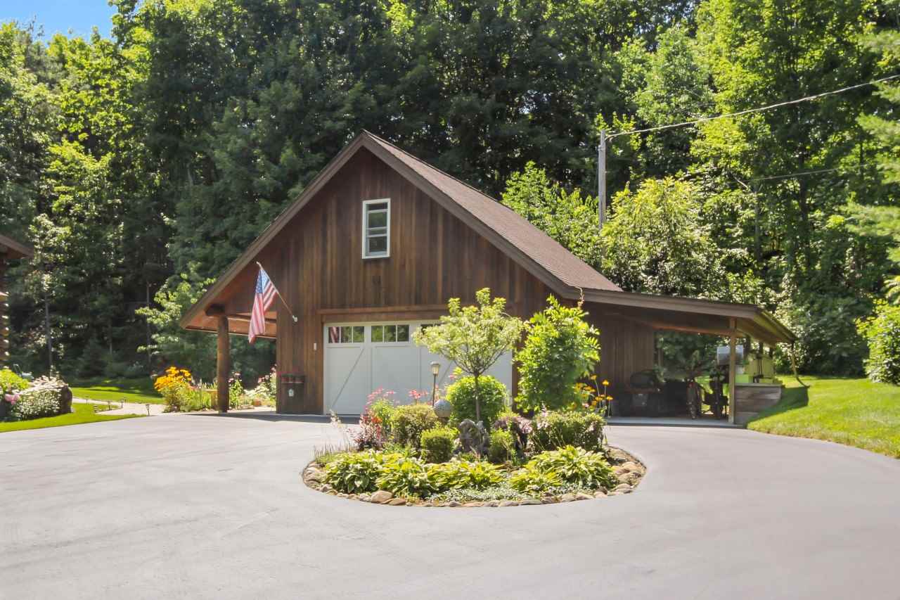 13669 Bluff Road Traverse City, MI 49686 - Photo 38 of 40 1879368-37.JPG