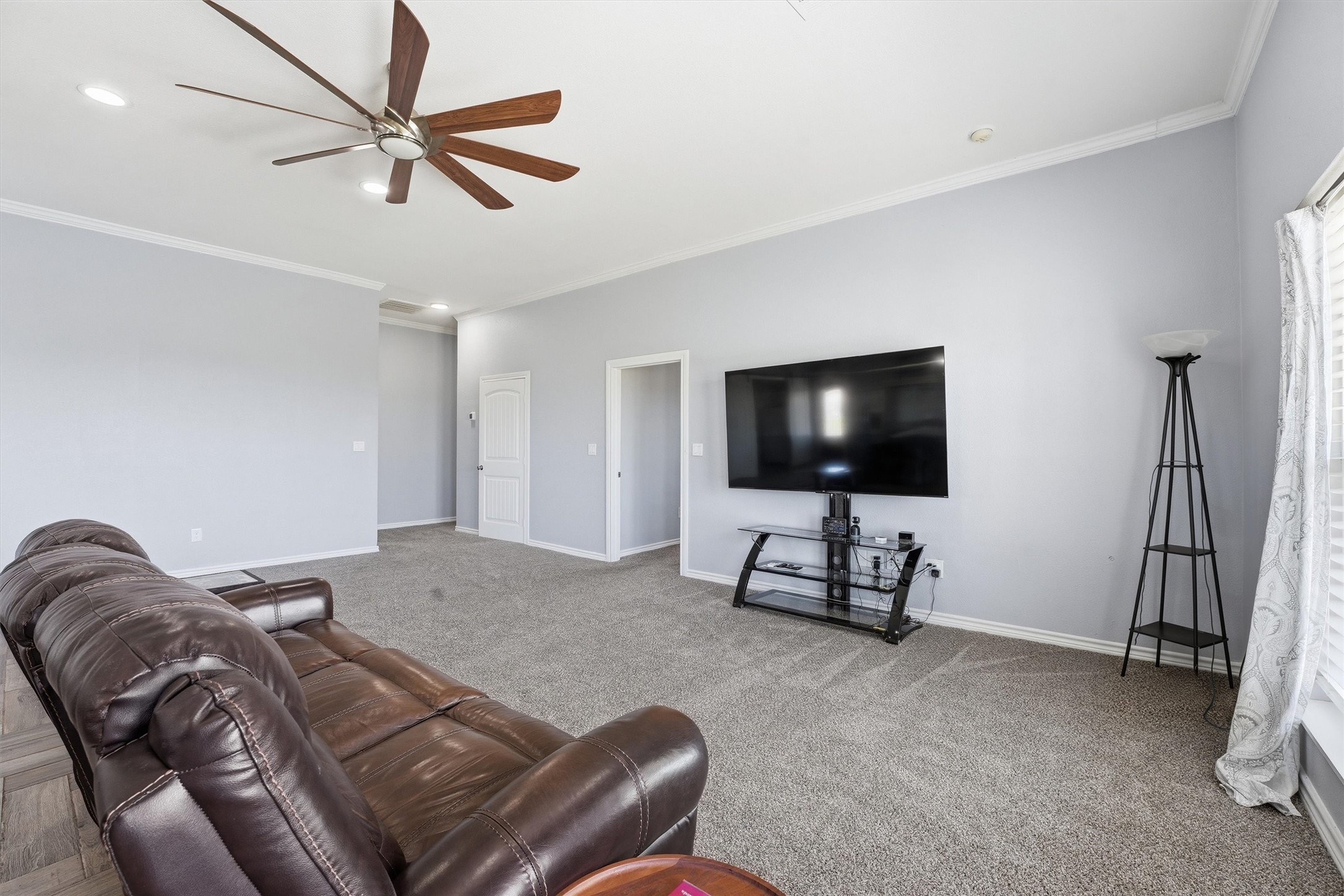 21902 Ramsey Road Crosby, TX 77532 - Photo 11 of 30 High Ceilings