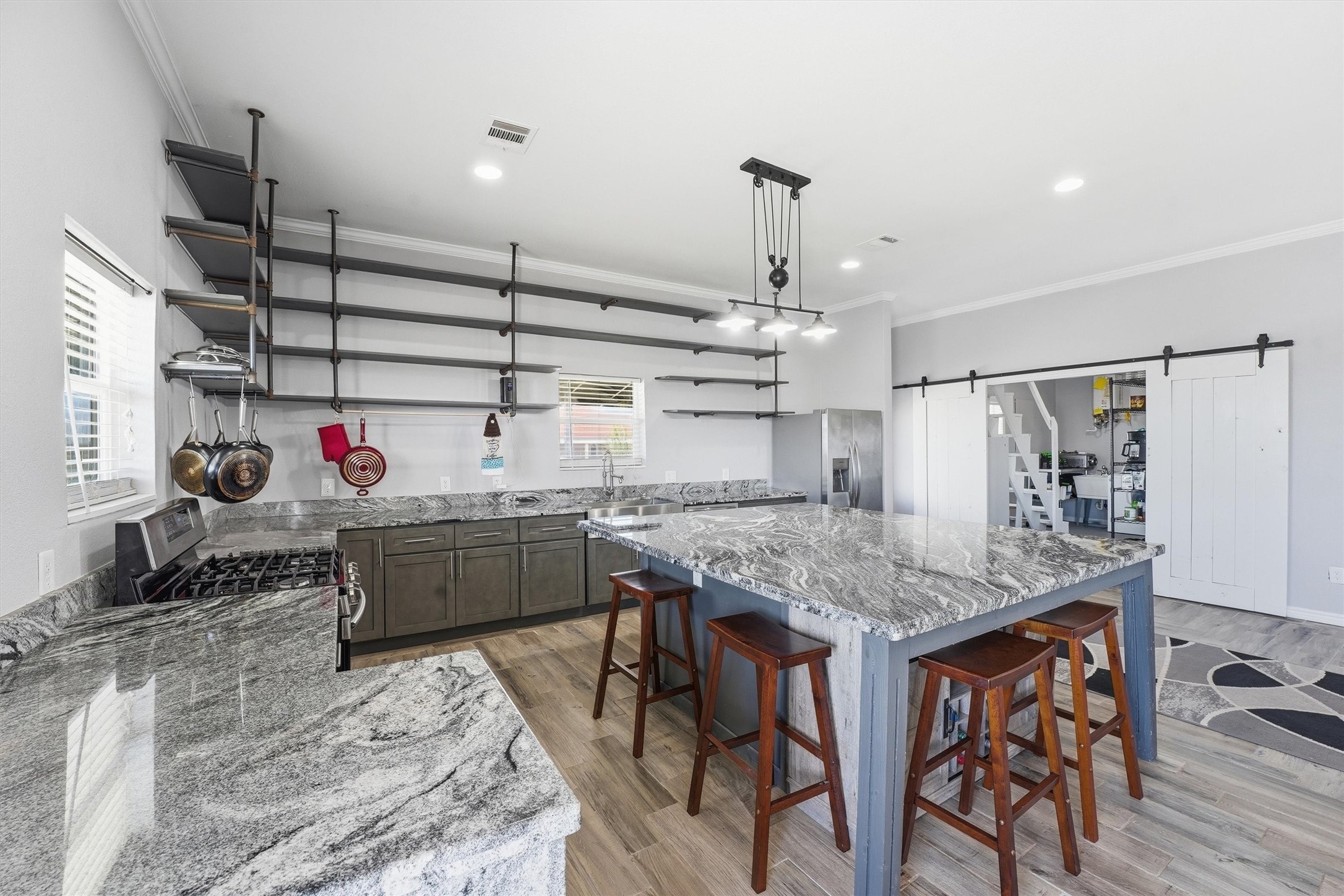 21902 Ramsey Road Crosby, TX 77532 - Photo 9 of 30 Beautifully designed Kitchen