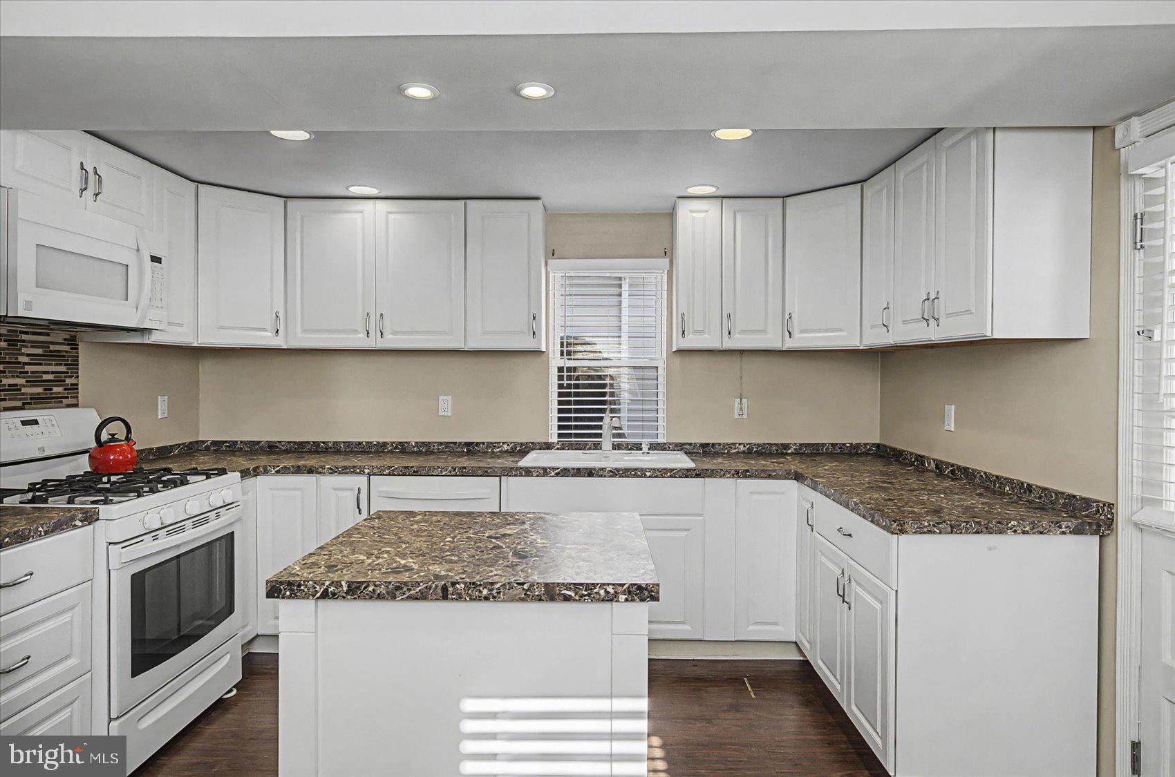 2707 Sparrows Point Road Baltimore, MD 21219 - Photo 12 of 34 Kitchen