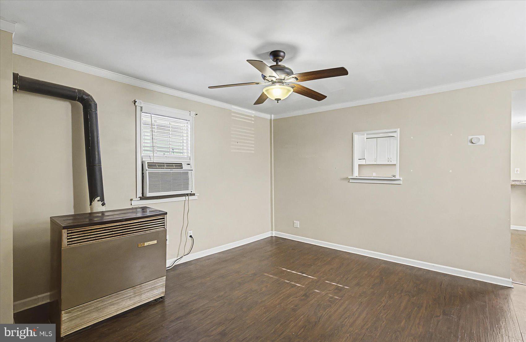 2707 Sparrows Point Road Baltimore, MD 21219 - Photo 8 of 34 Dining room