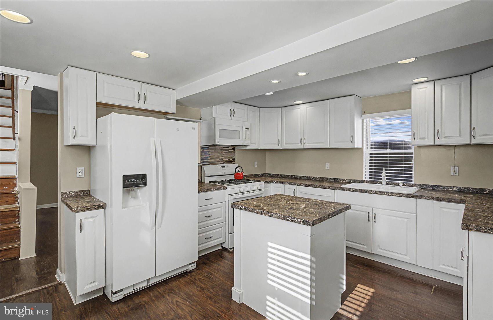 2707 Sparrows Point Road Baltimore, MD 21219 - Photo 10 of 34 Kitchen