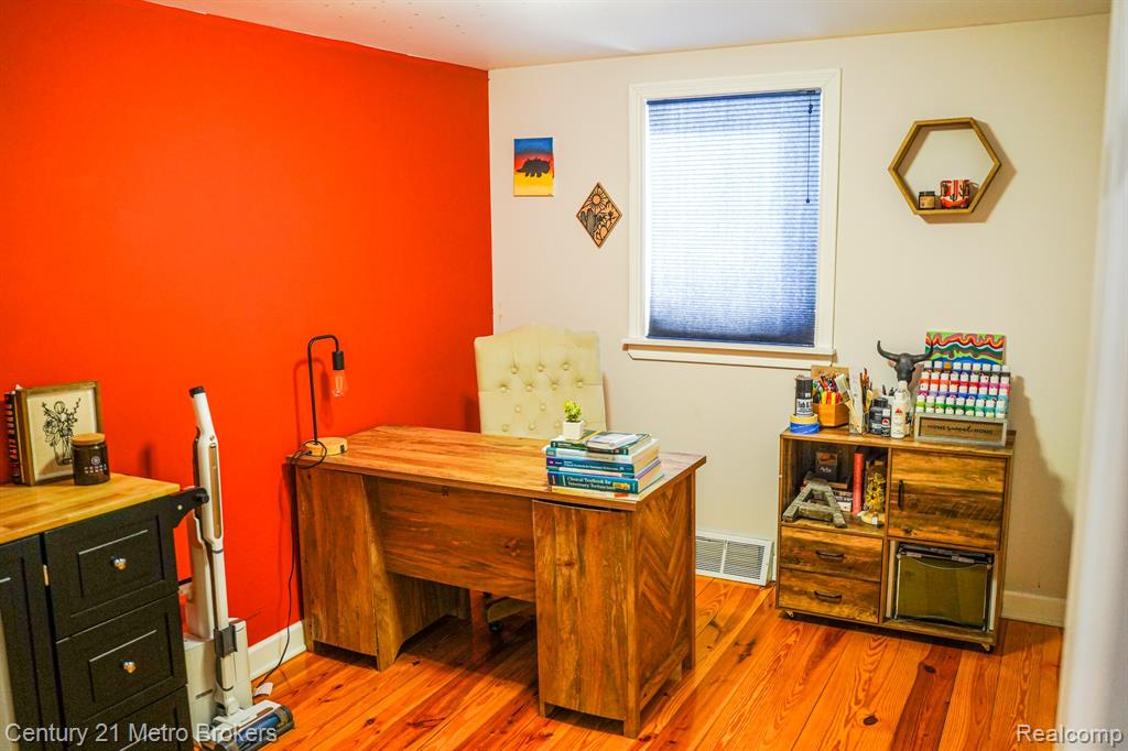 5233 Millington Road Millington, MI 48746 - Photo 10 of 13 Gallery Image 10