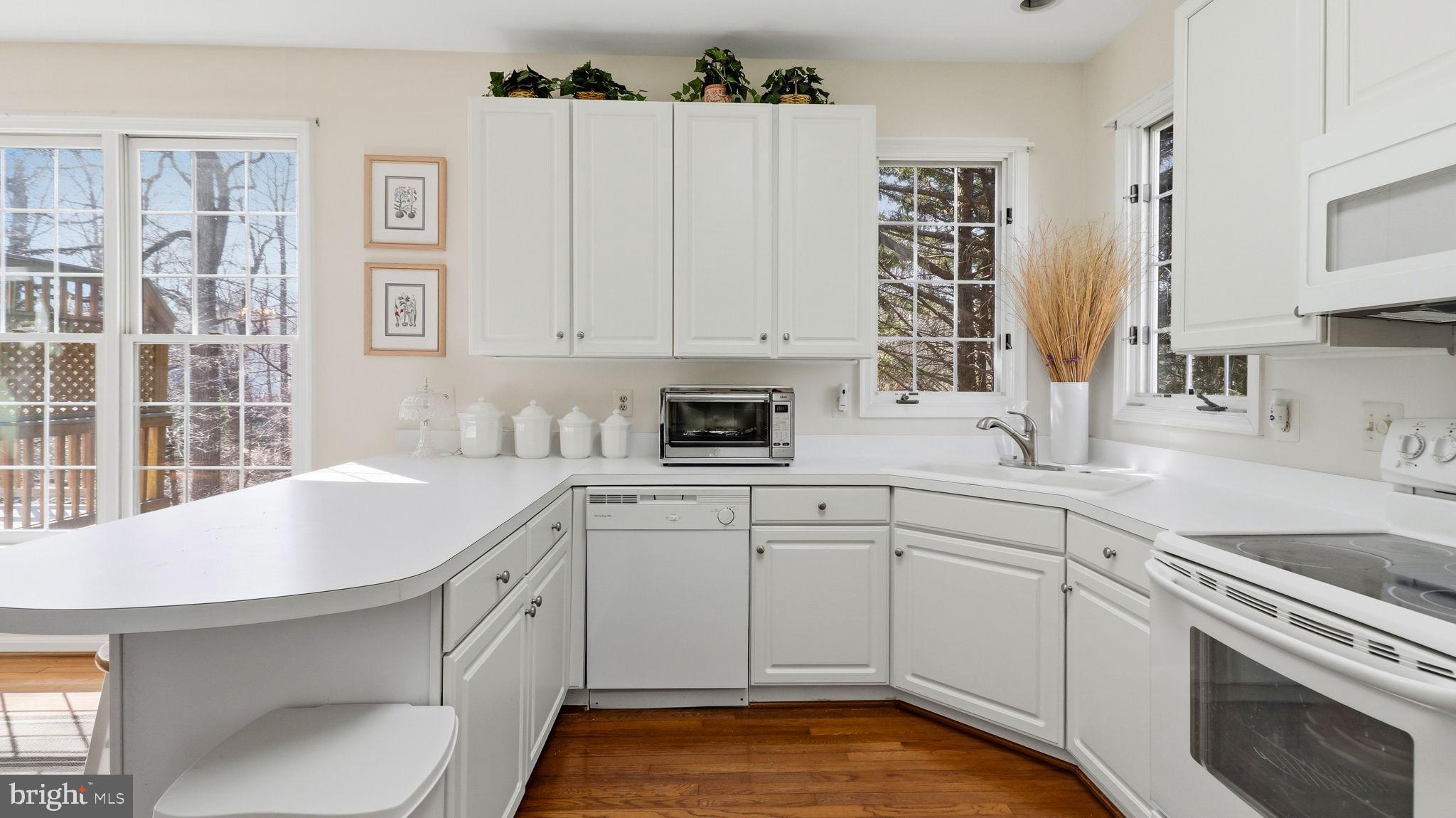 11417 Night Star Way Reston, VA 20194 - Photo 9 of 33