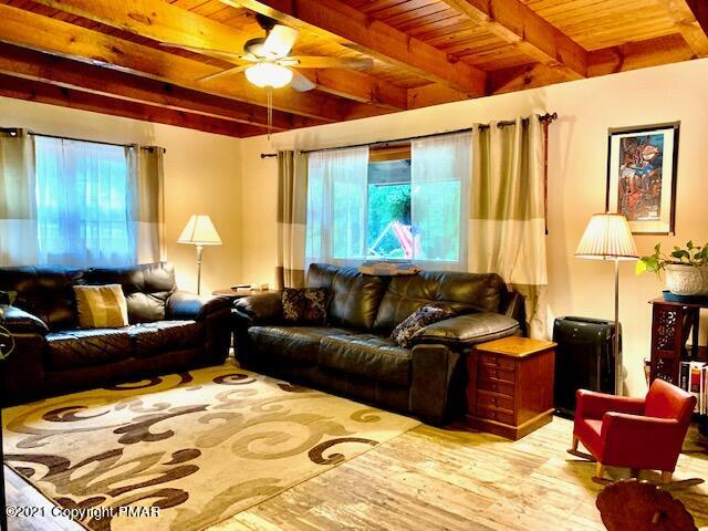 654 Long Mountain Road Effort, PA 18330 - Photo 7 of 35 Living Room