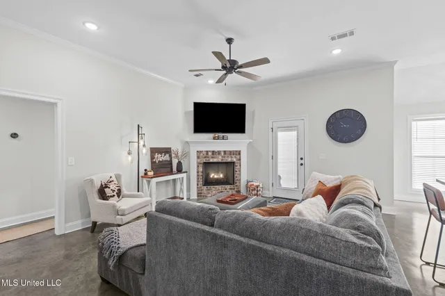 $299,999 | 117 Bailey Cove, Canton, MS 39046