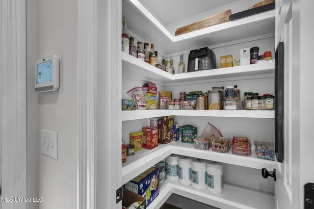 $299,999 | 117 Bailey Cove, Canton, MS 39046