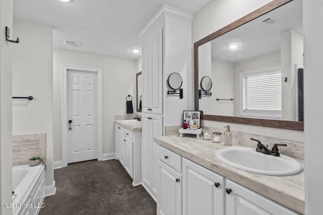 $299,999 | 117 Bailey Cove, Canton, MS 39046