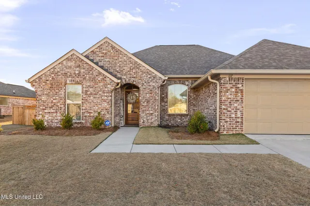 $299,999 | 117 Bailey Cove, Canton, MS 39046